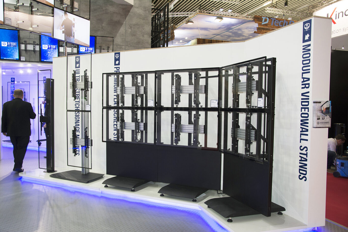 System X mounting products and display applications showcased at ISE 2018.