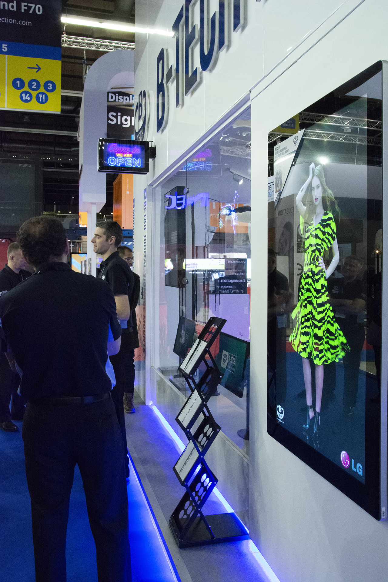 ‘s busiest ever show – Gallery 19