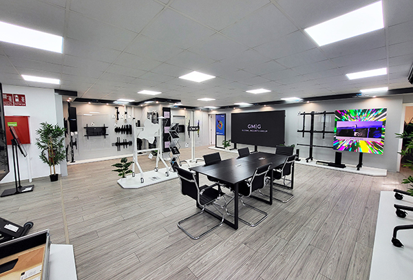 Spanish Showroom 8