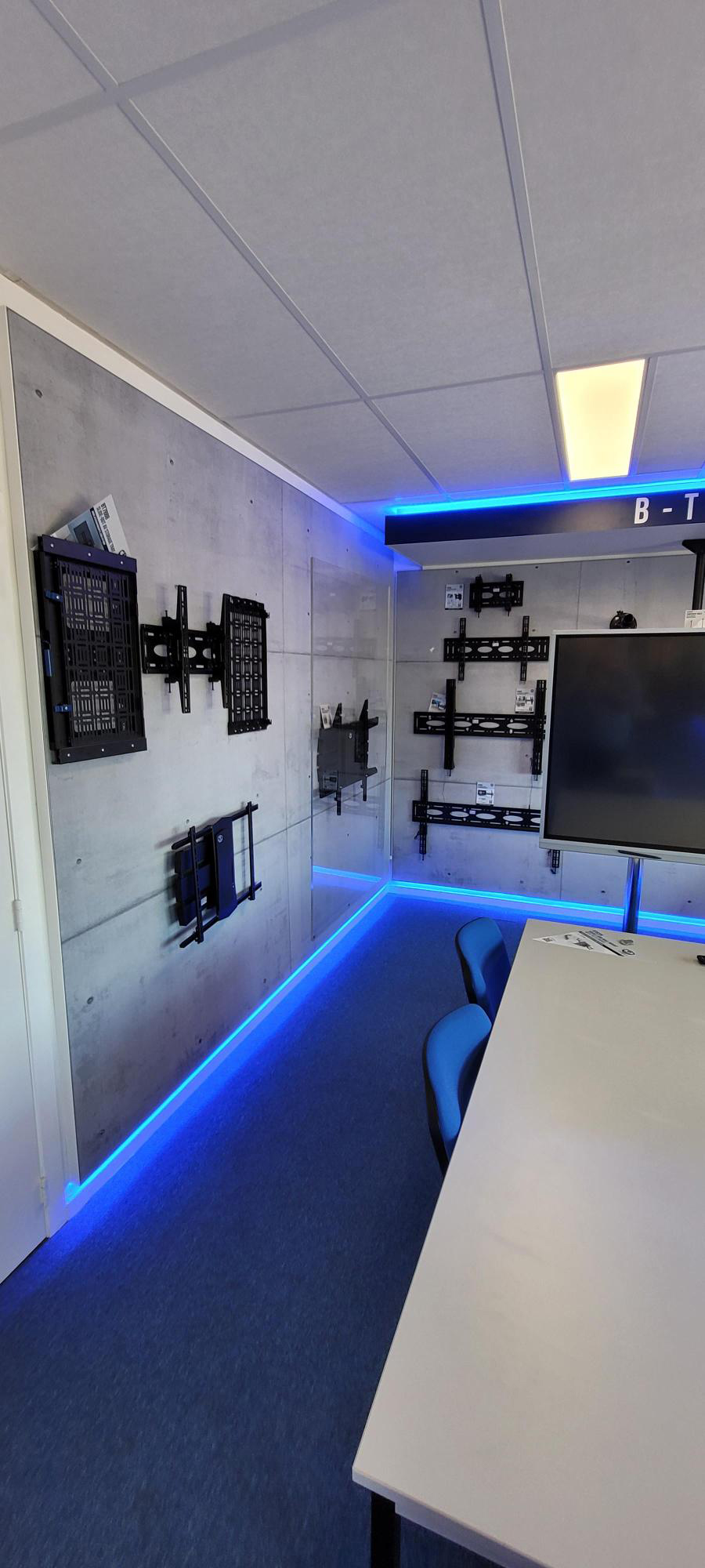 B-Tech Belgium product showroom featuring AV mounting solutions, digital signage displays and collaboration systems.