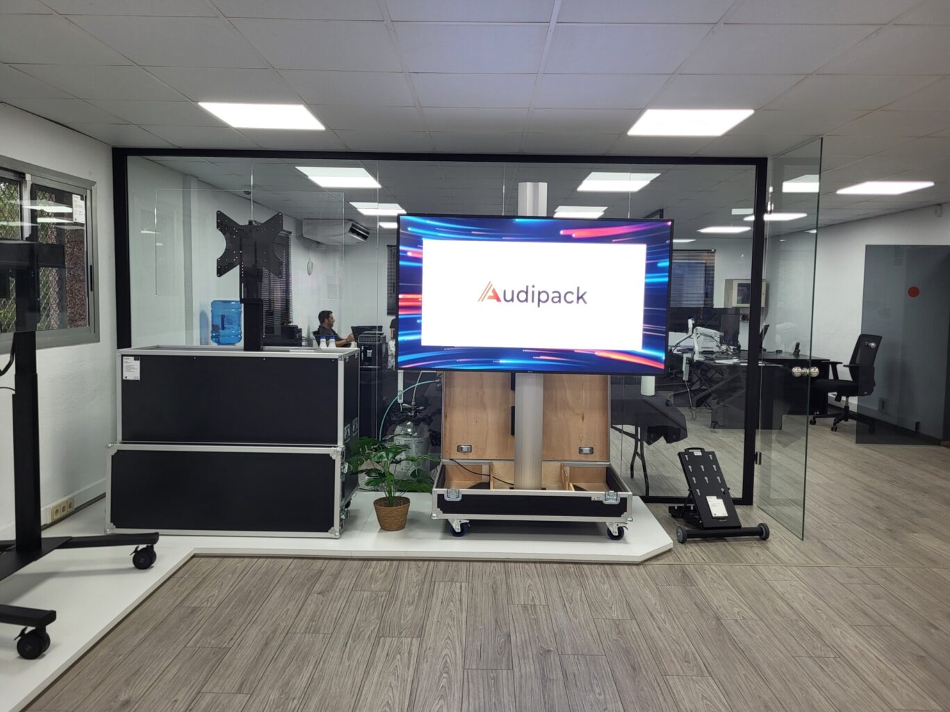 B-Tech Iberia product showroom featuring AV mounting solutions, digital signage displays and collaboration systems.
