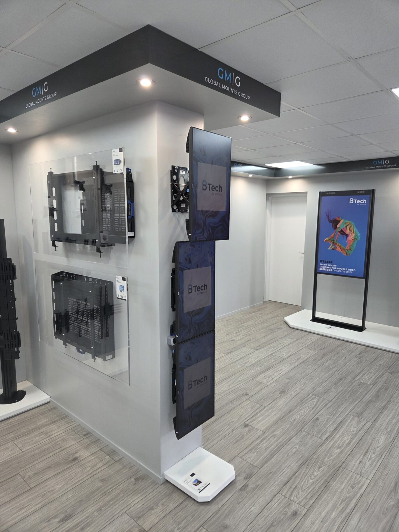 B-Tech Iberia product showroom featuring AV mounting solutions, digital signage displays and collaboration systems.