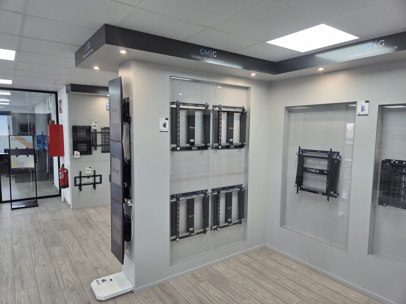 B-Tech Iberia product showroom featuring AV mounting solutions, digital signage displays and collaboration systems.