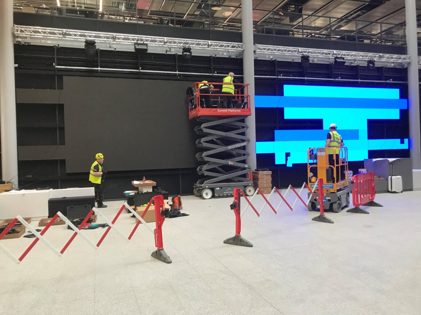 BBC LED BT9340 H and J Walls
