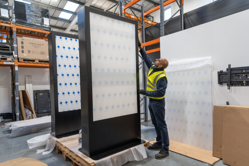 In line with TÜV and UL safety guidelines, B-Tech products are designed, engineered and rigorously tested to ensure they perform correctly at their maximum stated load and will not fail at up to five times that load. Above all, B-Tech designs products that are safe, solid and secure.