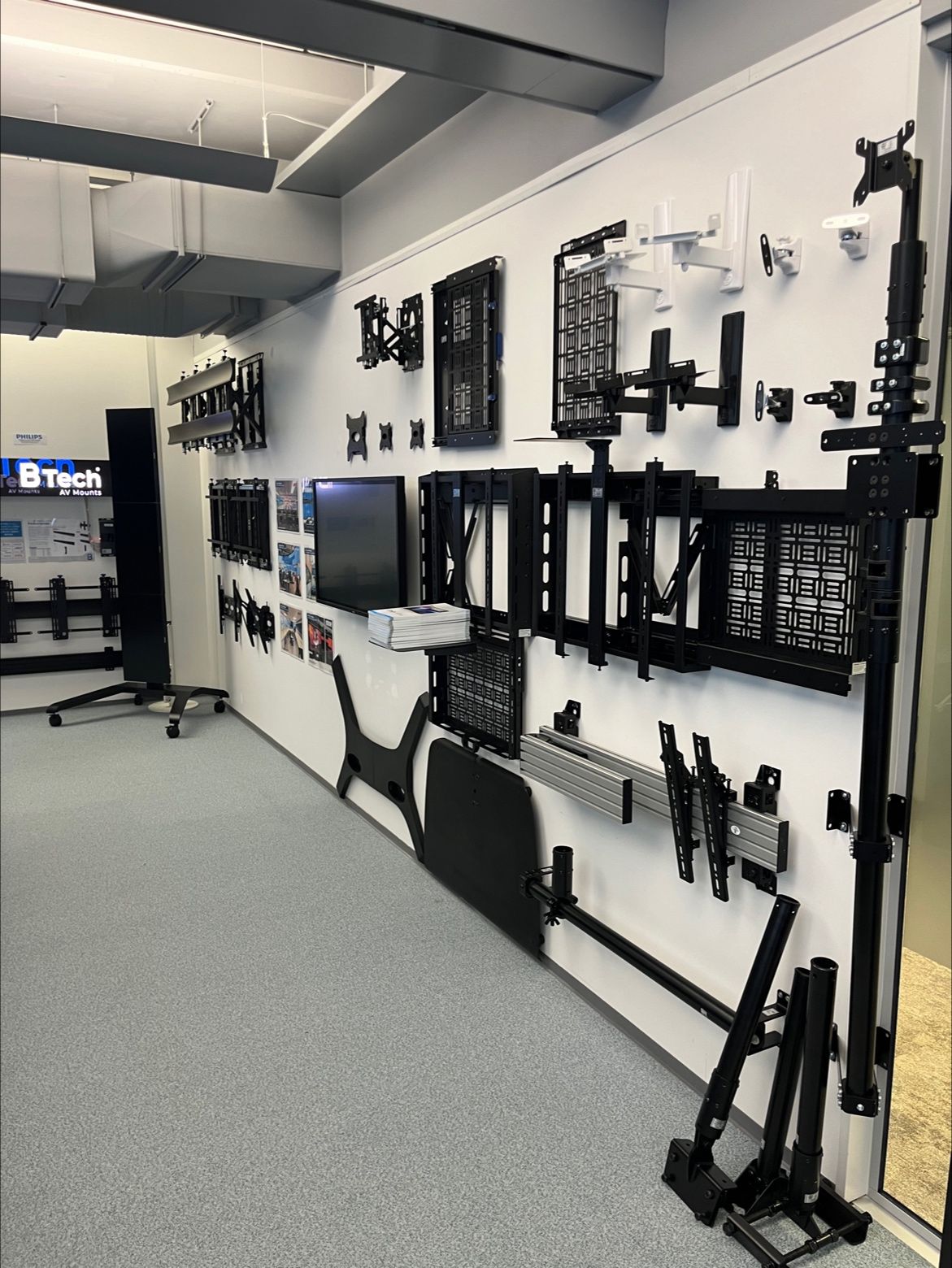 GMG Experience Centre, Salo, Finland featuring AV mounting solutions, digital signage displays and collaboration systems.